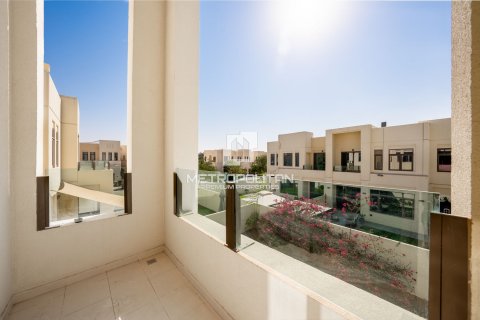 Rijtjeshuis te huur in Reem, Dubai, VAE 3 slaapkamers, 209 vr.m., nr 664994 - foto 7