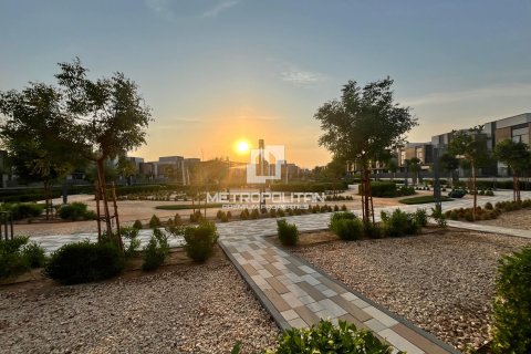 Villa til leje i Mudon, Dubai, UAE 4 soveværelser, 241 kvm № 664992 - foto 1