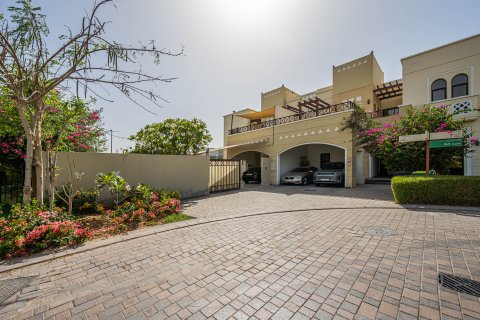 Řadový dům v Mudon, Dubai, SAE 4 ložnice, 922.06 m² Č.: 748612 - fotografie 25