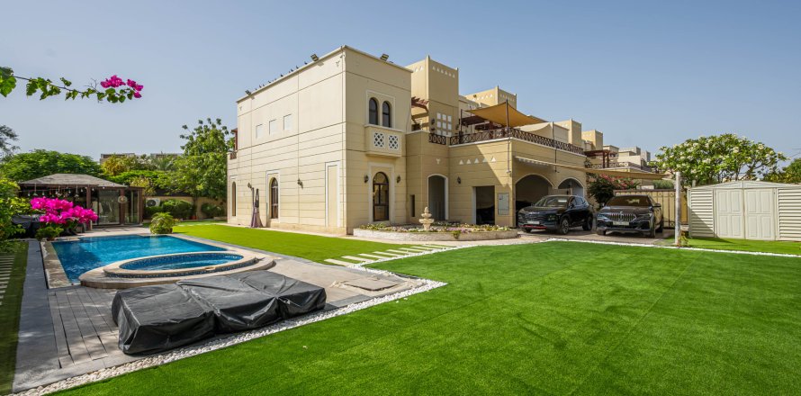 Řadový dům v Mudon, Dubai, SAE 4 ložnice, 922.06 m² Č.: 748612
