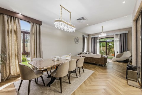 Řadový dům v Mudon, Dubai, SAE 4 ložnice, 922.06 m² Č.: 748612 - fotografie 6