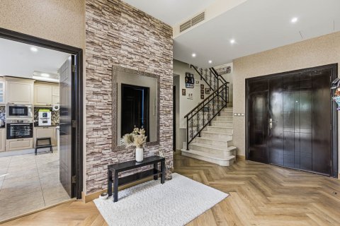 Řadový dům v Mudon, Dubai, SAE 4 ložnice, 922.06 m² Č.: 748612 - fotografie 4
