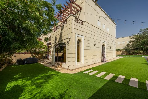 Řadový dům v Mudon, Dubai, SAE 4 ložnice, 922.06 m² Č.: 748612 - fotografie 24