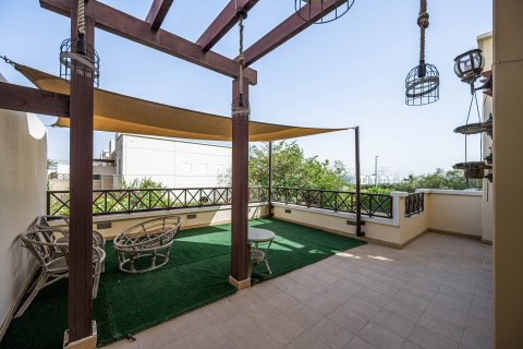 Řadový dům v Mudon, Dubai, SAE 4 ložnice, 922.06 m² Č.: 748612 - fotografie 11
