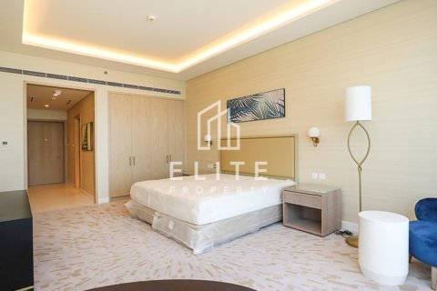 Apartment in Palm Jumeirah, Dubai, UAE 1 room, 49 sq.m. № 736552 - photo 12