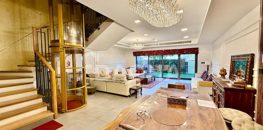 ویلا در Jumeirah Village Circle، Dubai ، امارات متحده عربی 4 خوابه ، 169 متر مربع.  شماره 710309