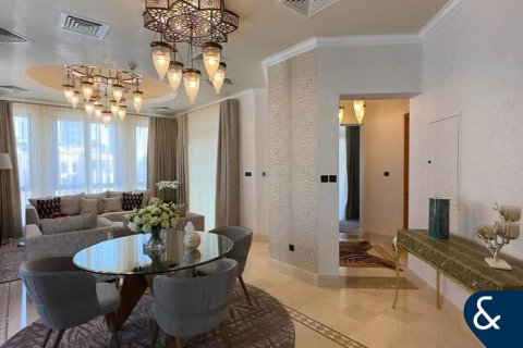 Old Town, Dubai, UAE의 판매용 아파트 침실 4개, 289제곱미터 번호 698445 - 사진 14