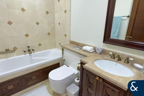 Old Town, Dubai, UAE의 판매용 아파트 침실 4개, 289제곱미터 번호 698445 - 사진 21