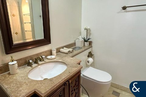 Old Town, Dubai, UAE의 판매용 아파트 침실 4개, 289제곱미터 번호 698445 - 사진 11