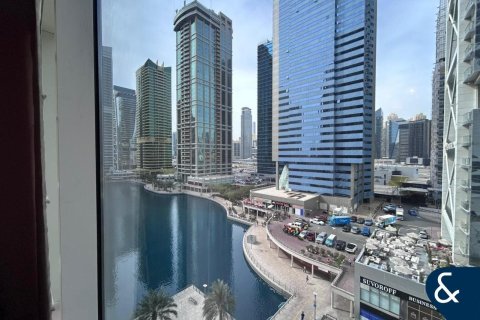 Müüa korter asukohaga Jumeirah Lake Towers, Dubai, AÜE: 1 magamistoaga, 111 m² Nr 688963 - pilt 2