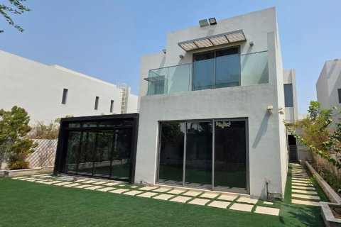 Βίλα σε Muwaileh Commercial, Sharjah, ΗΑΕ 4 υπνοδωμάτια, 380.9 τ.μ. Αρ. 762757 - φωτογραφία 1
