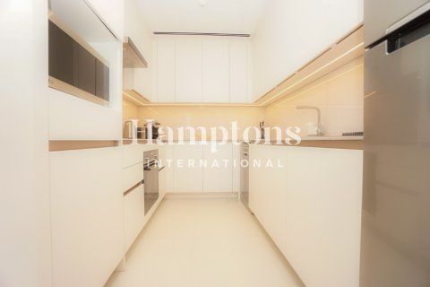 Apartment in Jumeirah Beach Residence, Dubai, UAE 1 bedroom, 79.525 sq.m. № 712632