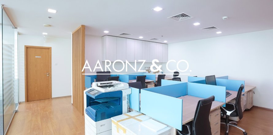 دفتر در Jumeirah Lake Towers، Dubai ، امارات متحده عربی 159.7 متر مربع.  شماره 670575