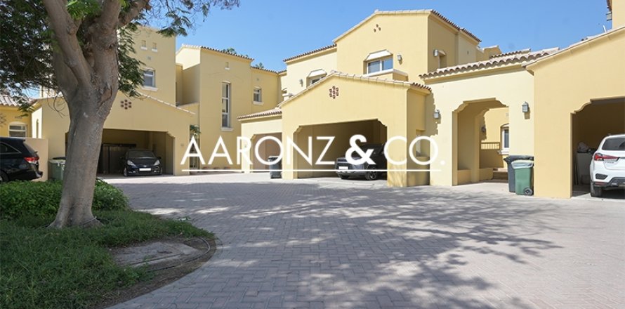 Vila u Arabian Ranches, Dubai, UAE 208 m2, 2 spavaćih soba Br. 670574