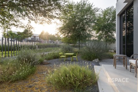 Villa til salgs i Dubai Hills Estate, Dubai, Emiratene 4 soverom, 230 kvm Nr. 661146 - Foto 6