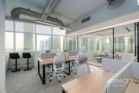 Biuro na sprzedaż w Jumeirah Lake Towers, Dubai, ZEA 117 mkw., nr 661114 - zdjęcie 4