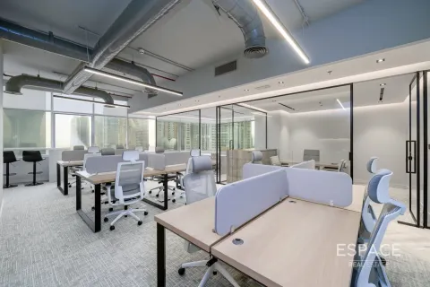 Biuro na sprzedaż w Jumeirah Lake Towers, Dubai, ZEA 117 mkw., nr 661114 - zdjęcie 15