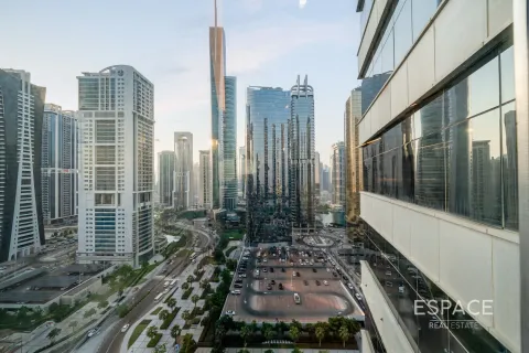 Biuro na sprzedaż w Jumeirah Lake Towers, Dubai, ZEA 117 mkw., nr 661114 - zdjęcie 17
