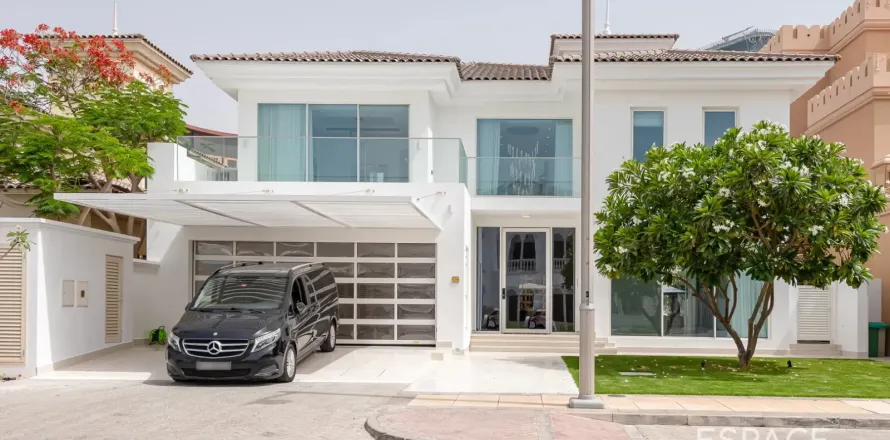 וילה ב Palm Jumeirah, Dubai, איחוד האמירויות 6 חדרי שינה, 505 מ"ר מספר 661116