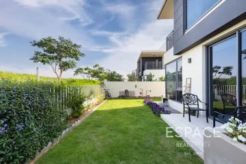 Townhouse til salg i Dubai Hills Estate, Dubai, UAE 4 soveværelser, 230 kvm № 661113 - foto 2