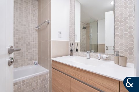 Apartment til leje i Jumeirah Golf Estates, Dubai, UAE 1 soveværelse, 71 kvm № 671382 - foto 8