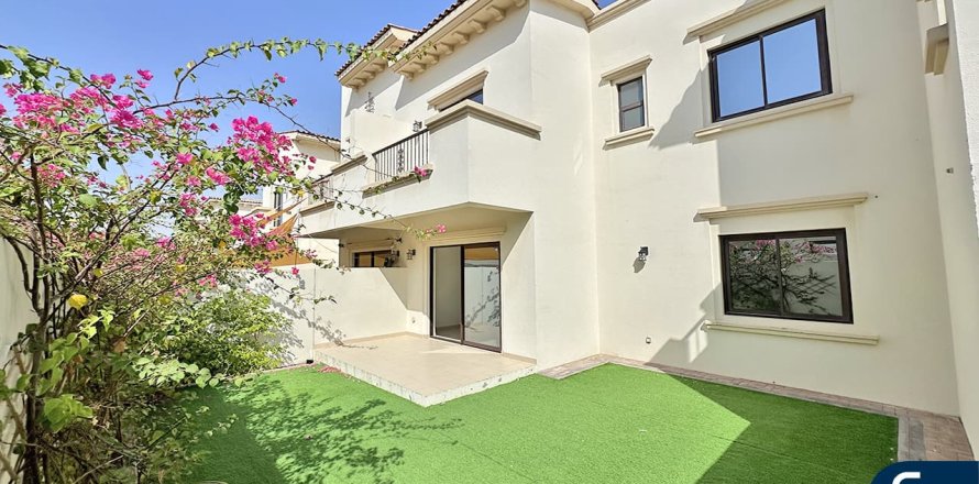 Huvila Reem, Dubai, Arabiemiraatit 3 makuuhuonetta, 216 m2 № 671383