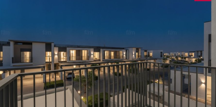 Casa urbana em Dubai, EAU 4 quartos, 293.5 m2 № 739793