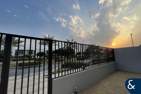 Villa sa Mudon, Dubai, UAE 3 silid-tulugan, 172 sq.m. № 670822 - larawan 12