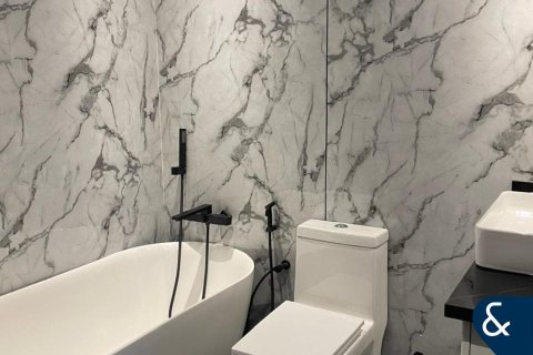 Jumeirah Lake Towers, Dubai, संयुक्त अरब अमीरात में अपार्टमेंट, 2 बेडरूम, 131 वर्ग मीटर, संख्या 670819 - फ़ोटो 12