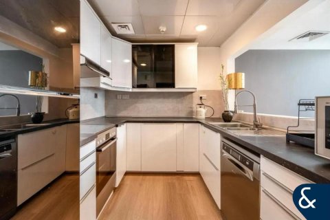 Jumeirah Lake Towers, Dubai, संयुक्त अरब अमीरात में अपार्टमेंट, 2 बेडरूम, 131 वर्ग मीटर, संख्या 670819 - फ़ोटो 4