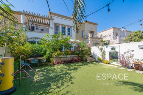 Villa in The Springs, Dubai, UAE 3 bedrooms, 228 sq.m. № 649851 - photo 19