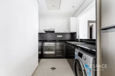 Apartment in Dubai Marina, UAE 1 bedroom, 77 sq.m. № 649504 - photo 9