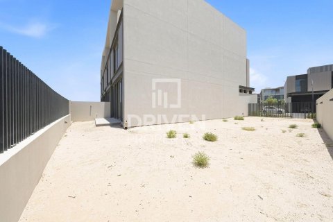 Adosado en alquiler en Nadd Al Sheba, Dubai, EAU 3 dormitorios, 167.78 m2 № 746643 - foto 25