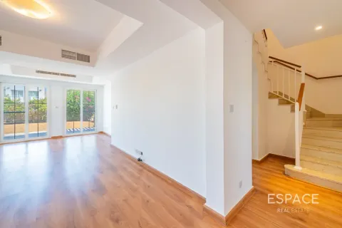 The Springs, Dubai, BAE’de kiralık villa 3 yatak odası, 209 m&sup2; No 738286 - fotoğraf 2