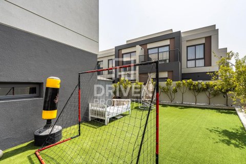 Városi lakóépület itt: Dubai South (Dubai World Central), Dubai, EAE, 4 hálószoba, 228 m², azonosító: 684403 - fénykép 22