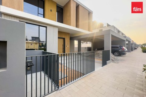 Villa uthyres i Dubai, UAE 4 sovrum, 302.3 kvm Nr. 668696 - fotografi 3