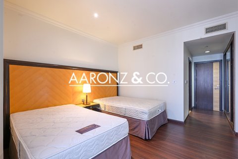 Снять в аренду квартиру в Джумейра Бич Резиденс, Дубай, ОАЭ 2 спальни, 136м2, № 670772 - фото 6