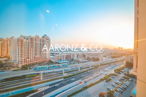 Appartement te huur in Palm Jumeirah, Dubai, VAE 2 slaapkamers, 165.2 vr.m., nr 670783 - foto 12