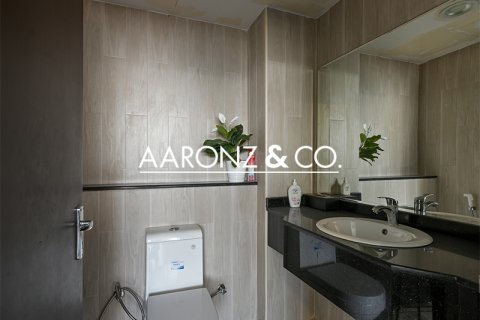 Business Bay, Dubai, BAE’de kiralık office 94.6 m&sup2; No 670770 - fotoğraf 11