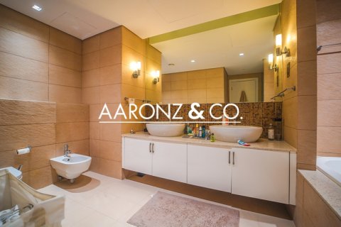 Appartement te huur in Palm Jumeirah, Dubai, VAE 2 slaapkamers, 165.2 vr.m., nr 670782 - foto 10