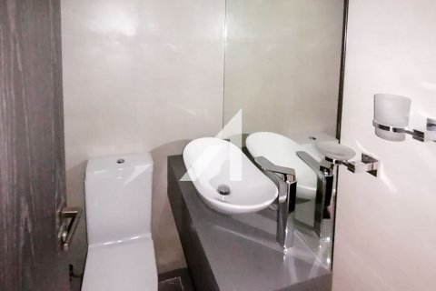 Apartman u Business Bay, Dubai, UAE 1 spavaća soba, 82 m2 Br. 688134 - fotografija 16