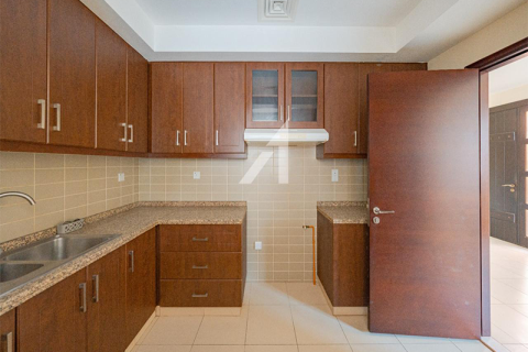 Villa para arrendamento em Dubai, EAU 3 quartos, 285 m2 № 688133 - foto 11