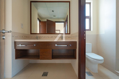 Villa para arrendamento em Dubai, EAU 3 quartos, 285 m2 № 688133 - foto 15