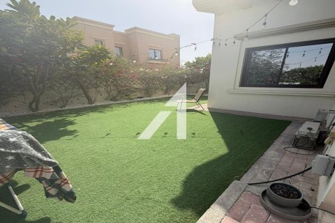 Villa para arrendamento em Dubai, EAU 3 quartos, 285 m2 № 688133 - foto 19
