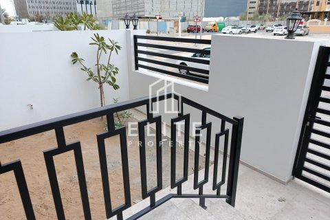 Townhouse de închiriat în Jumeirah Village Circle, Dubai, EAU 4 dormitoare, 283 mp.  №736448 - poză 2