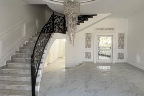 Villa à vendre à  Seih Al Uraibi, Ras Al Khaimah, EAU 6 chambres, 1394 m2 № 735072 - photo 2