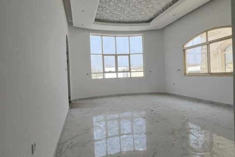 Villa à vendre à  Seih Al Uraibi, Ras Al Khaimah, EAU 6 chambres, 1394 m2 № 735072 - photo 4