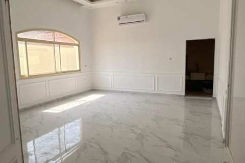Villa à vendre à  Seih Al Uraibi, Ras Al Khaimah, EAU 6 chambres, 1394 m2 № 735072 - photo 7