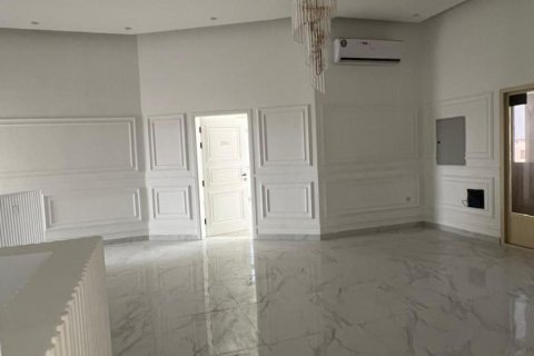 Villa à vendre à  Seih Al Uraibi, Ras Al Khaimah, EAU 6 chambres, 1394 m2 № 735072 - photo 9