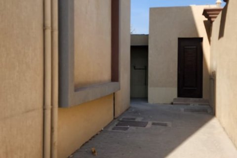 Villa in vendita a Al Qusaidat, Ras Al Khaimah, EAU 6 camere da letto, 929 mq. № 735071 - foto 5